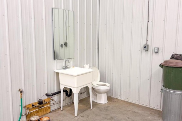 9 44 Industrial Road, Steinbach, MB R5G1Z6 Photo 4