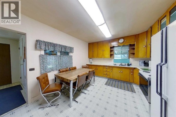 Kitchen - 9 5 Street, Kinuso, AB T0G1K0 Photo 4