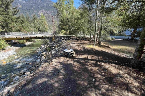 Bedroom 2 - 9 71860 Sumallo Road, Sunshine Valley, Sunshine Valley, BC V0X1L5 Photo 4