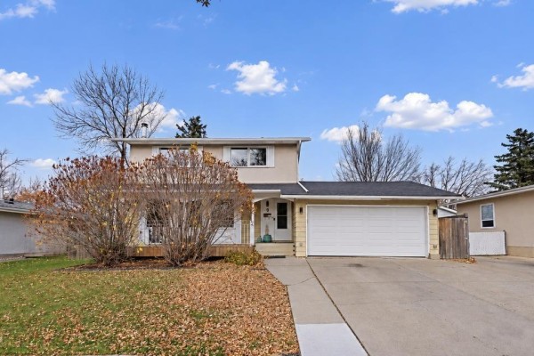 Residential for sale at 9 Akins Dr, St  Albert, AB - MLS® i7rhPH