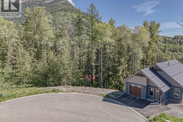 9 Alpine Trail Place, Fernie, BC, photo 3