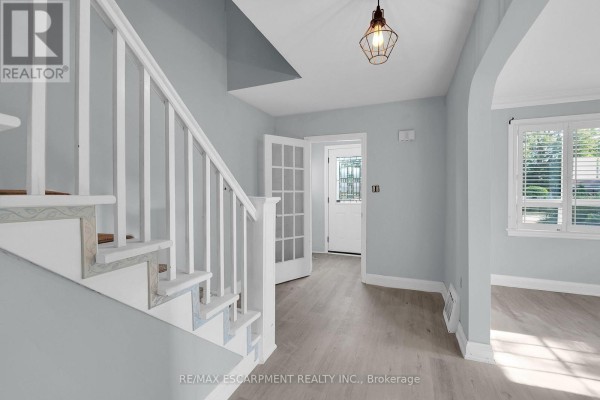 9 Arlington Avenue, St  Catharines, ON, photo 3
