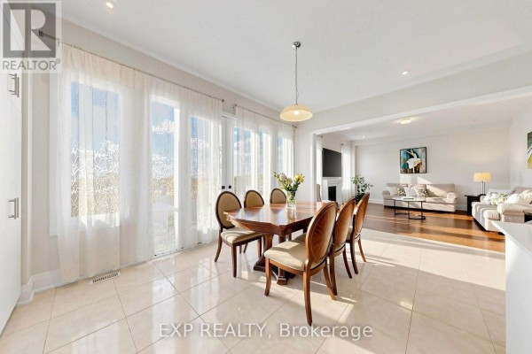 Dining room - 9 Backhouse Drive, Richmond Hill, ON L4E1M8 Photo 4