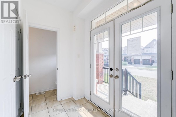 Bedroom 2 - 9 Bailey Street, Collingwood, ON L9Y3Y7 Photo 5