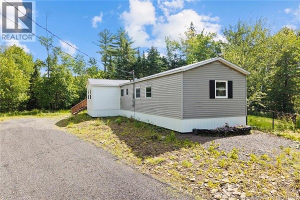 Laundry room - 9 Booth Road, Newcastle Creek, NB E4B2H9 Photo 5