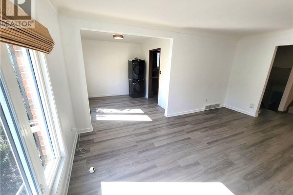 Primary Bedroom - 9 Charleen Circle Unit# Main, St  Catharines, ON L2M7G6 Photo 4