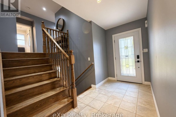 9 Charlotte Street, Brockton, ON N0G2V0 Photo 4
