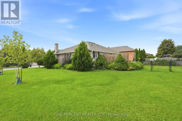 Primary Bedroom - 9 Country Club Road, Haldimand, ON N0A1E0 Photo 5