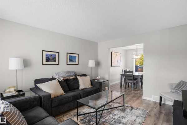Primary Bedroom - 9 Davy Cr, Sherwood Park, AB T8H1P4 Photo 5