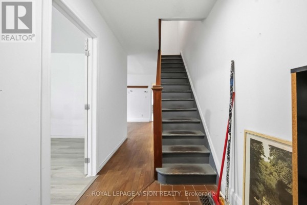 9 East Road, Toronto, ON M1N1Z9 Photo 4