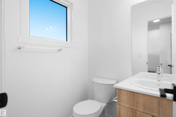 Primary Bedroom - 9 Edgewater Cl, Spruce Grove, AB T7X3C7 Photo 4