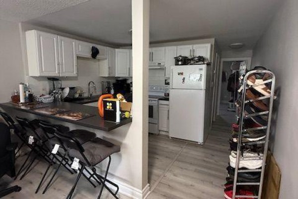9 Ellen Street, Mississauga, ON L5M1R8 Photo 4