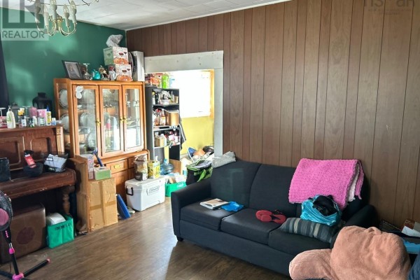 9 Elm Street, Yarmouth, NS B5A2P6 Photo 4