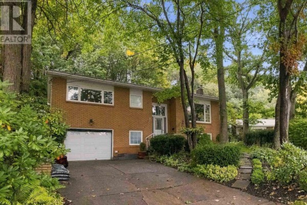 9 Evans Court, Dartmouth