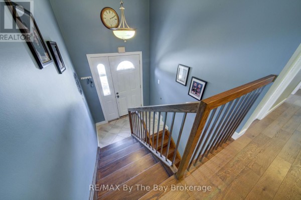 Dining room - 9 Frederick Drive, Wasaga Beach, ON L9Z1P9 Photo 5