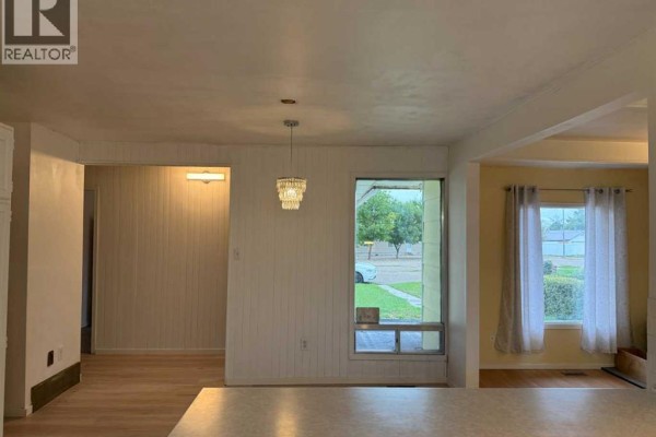 Dining room - 9 Heather Court, Irvine, AB T0J1V0 Photo 5
