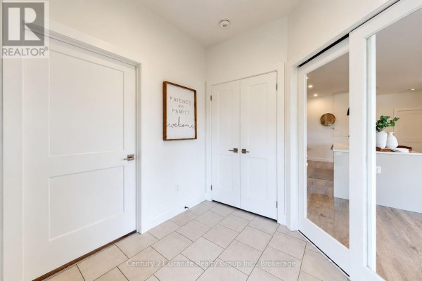 9 Highland Gate Boulevard, Minden Hills, ON K0M2K0 Photo 4