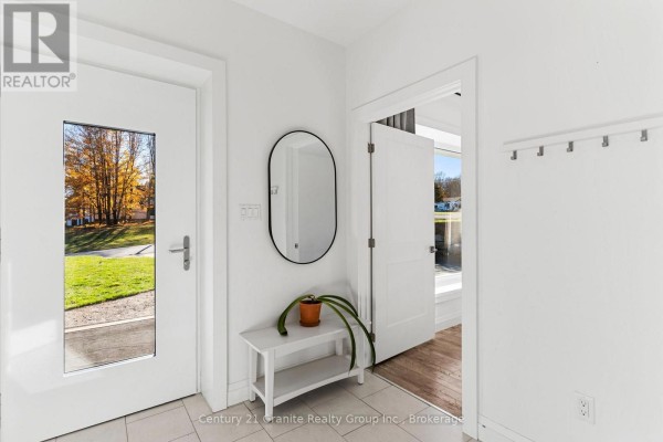 9 Highland Gate Boulevard, Minden Hills, ON K0M2K0 Photo 5