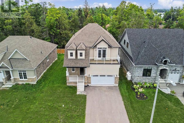 Bathroom - 9 Hillcroft Way, Kawartha Lakes, ON K0M1A0 Photo 4