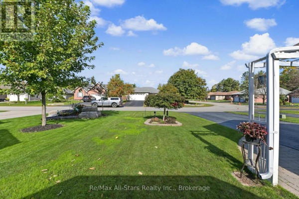 Kitchen - 9 Hillview Drive, Kawartha Lakes, ON K0M1A0 Photo 5