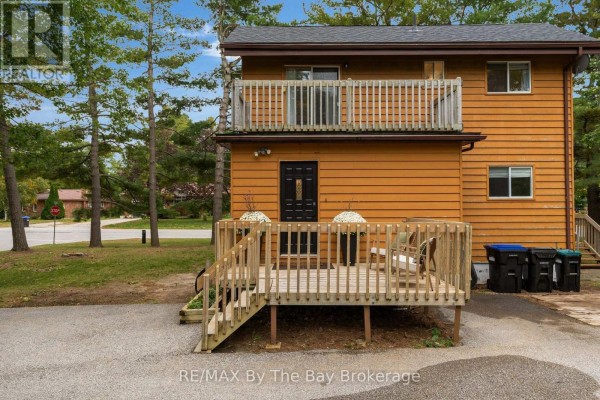 Bedroom 2 - 9 Islandview Crescent, Wasaga Beach, ON L9Z2V6 Photo 4