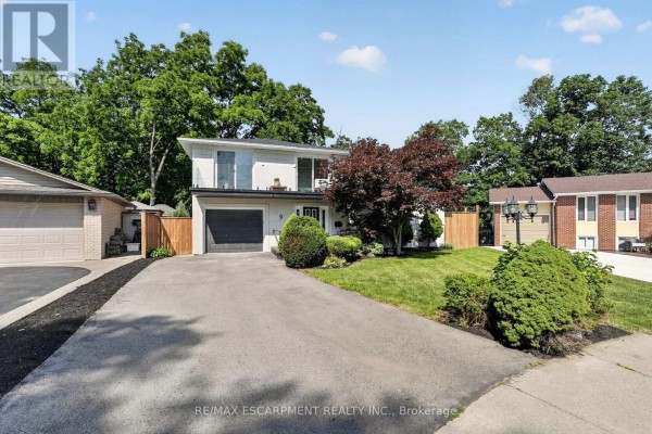 9 Leslie Drive, Hamilton, ON, photo 3