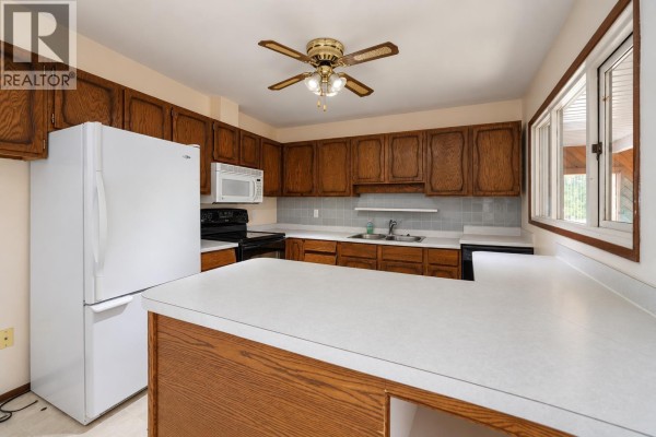 Primary Bedroom - 9 Lillooet Crescent, Kitimat, BC V8C1Z9 Photo 4