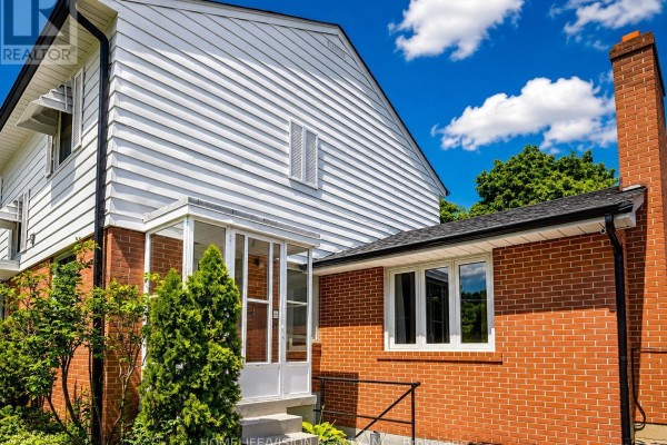 9 Lyndfield Crescent, Brampton, ON, photo 3