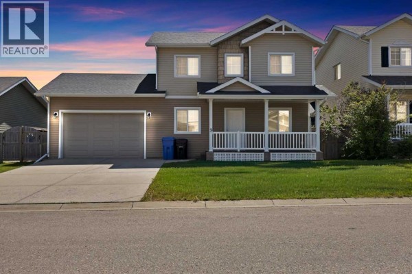 9 Mackenzie Way, Carstairs, AB, photo 2