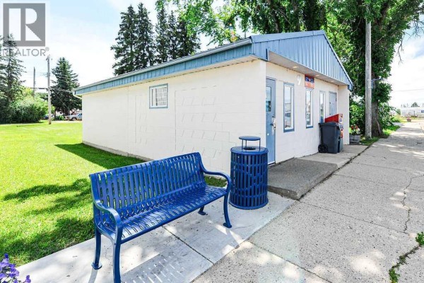 9 Main Street, Hay Lakes, AB T0B1W0 Photo 2