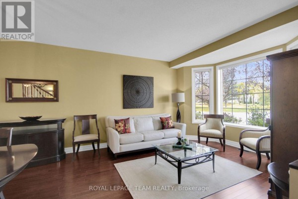Family room - 9 Mersey Drive, Ottawa, ON K2K3A8 Photo 5