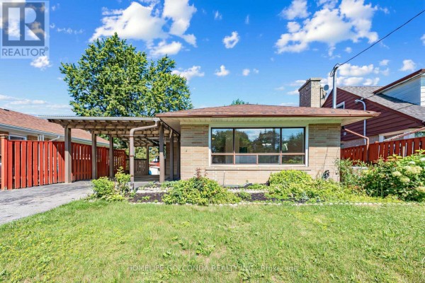 9 Moorecroft Crescent, Toronto, ON, photo 3