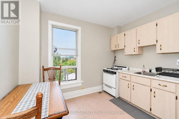 Bedroom 2 - 9 Northumberland Street, Toronto, ON M6H1P8 Photo 5