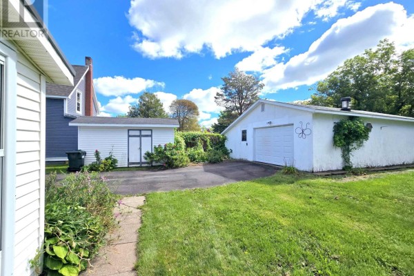 9 Patterson Street, Amherst, NS, photo 3