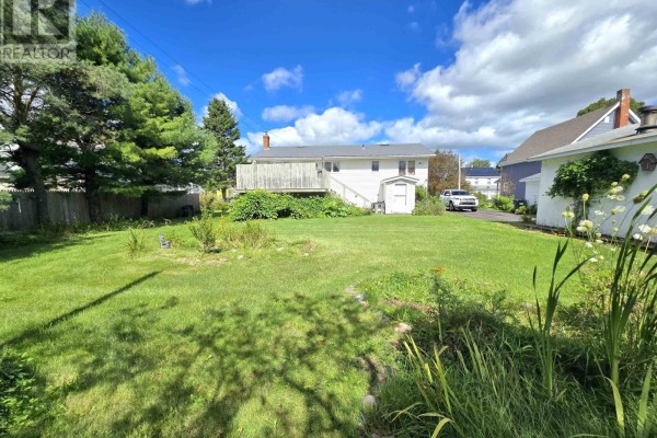 3pc Bathroom - 9 Patterson Street, Amherst, NS B4H1G6 Photo 5