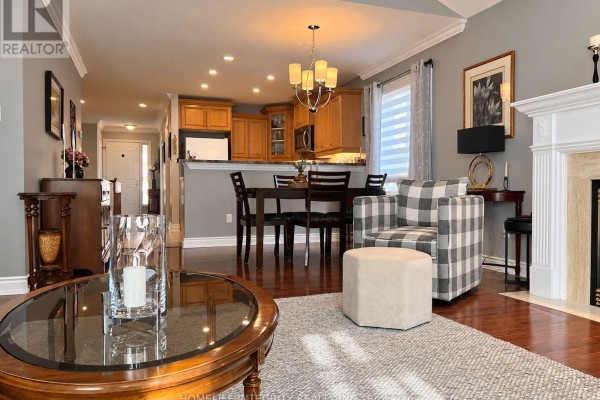 Kitchen - 9 Renaissance Pt Point, New Tecumseth, ON L9R2H8 Photo 3