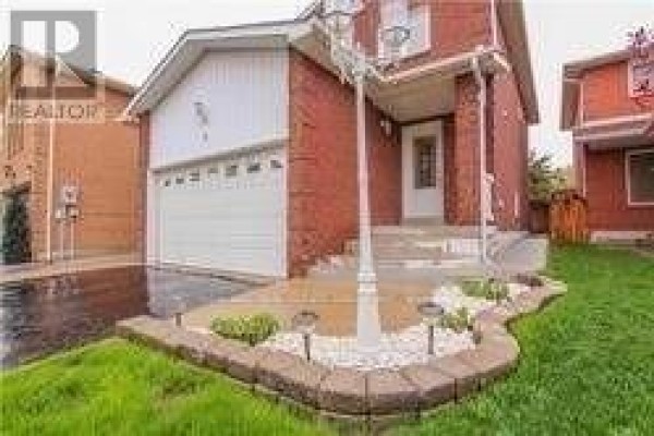 9 Salem Court, Brampton, ON L6V4J8 Photo 2