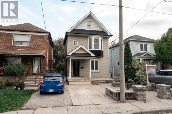 Dining room - 9 Savoy Avenue, Toronto, ON M4C2X4 Photo 2