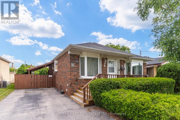Kitchen - 9 Sealcove Drive, Toronto, ON M9C2C3 Photo 2