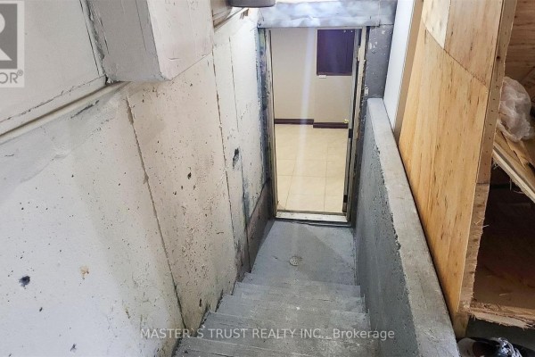 9 Springer Drive, Richmond Hill, ON, photo 2