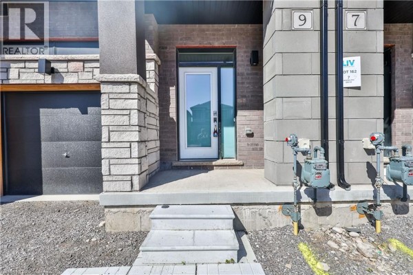 4pc Ensuite bath - 9 Wakeling Drive, Brantford, ON N3V0B8 Photo 4