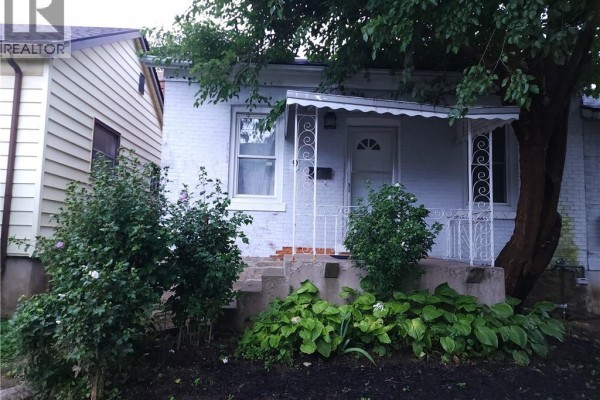 9 Woodland Avenue, St  Catharines, ON, photo 2