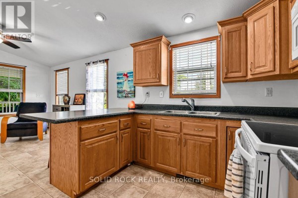 Den - 90 - 3535 St Joseph Boulevard, Ottawa, ON K4A0Z6 Photo 5