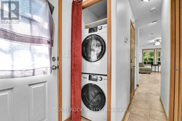 Den - 90 - 3535 St. Joseph Boulevard, Ottawa, ON K4A0Z6 Photo 4
