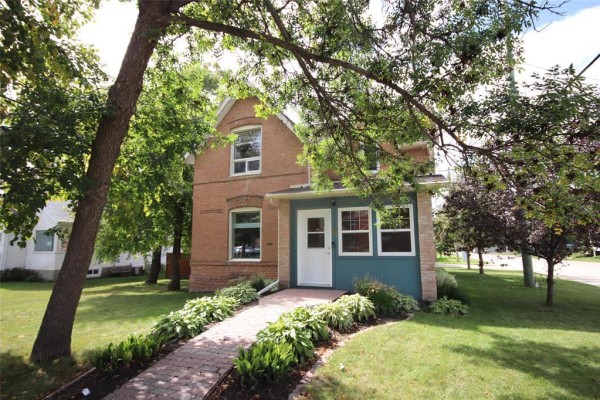 90 1st Street Sw, Carman