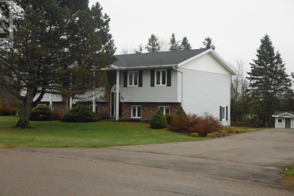 90-94 Stockman Drive, Charlottetown, PE C1E1Z2 Photo 4