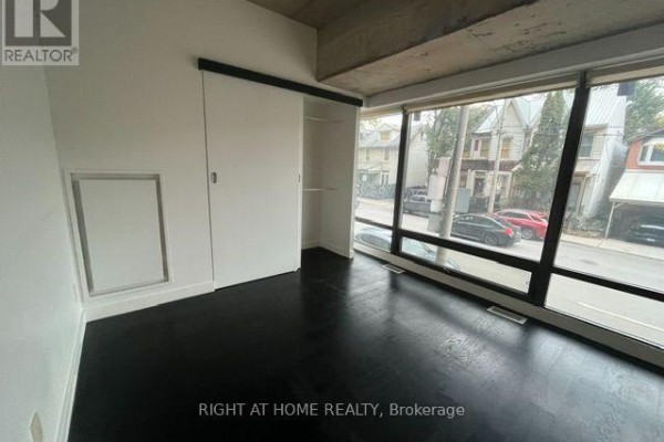 90 Broadview Avenue, Toronto, ON M4M0A7 Photo 2