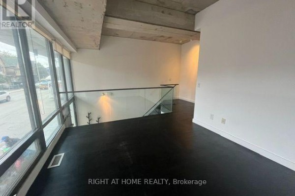 90 Broadview Avenue, Toronto, ON M4M0A7 Photo 3