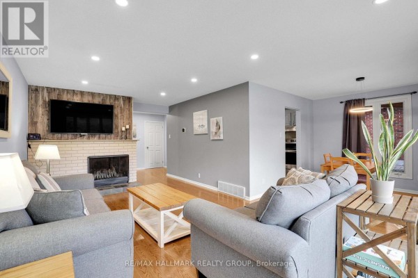 90 Chesterton Drive, Ottawa, ON, photo 3