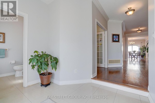 Dining room - 90 Gable Avenue, Markham, ON L6C2W6 Photo 5